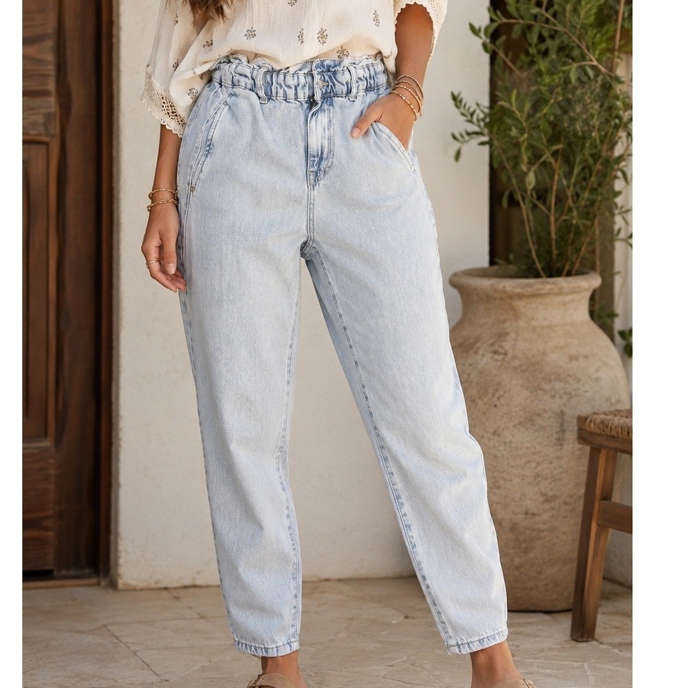 Zara Womens High‎ Rise Paperbag Waist Tapered Jeans Light Wash Blue Size US 2